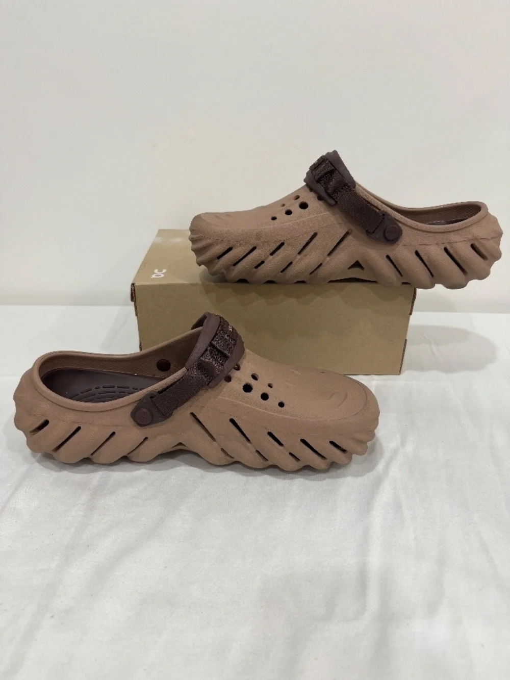 Used W/O Box! Mens Crocs Echo Brown Athletic Comfortable Slip On Sandals Size 11